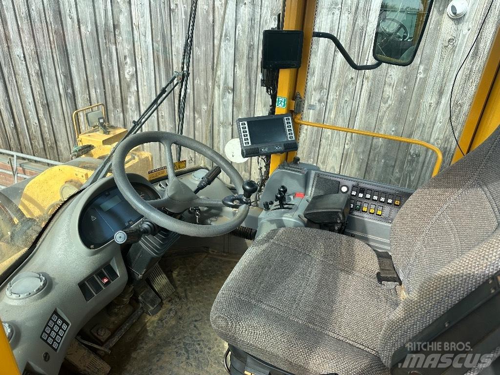 Volvo L 150 E لوادر بعجل