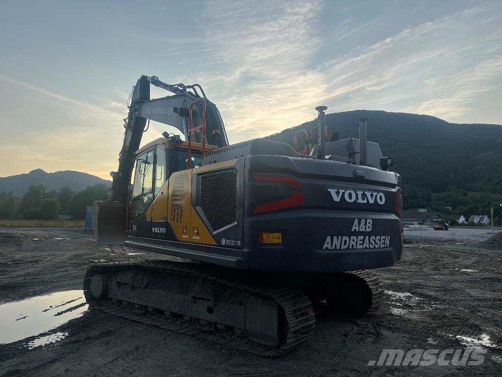 Volvo EC 250 EL حفارات زحافة