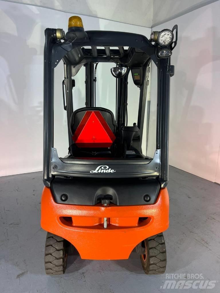 Linde E 16 P شاحنات ذات رافعات شوكية تعمل بالكهرباء