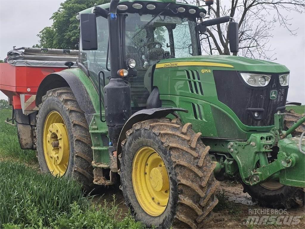 John Deere 6175 R الجرارات