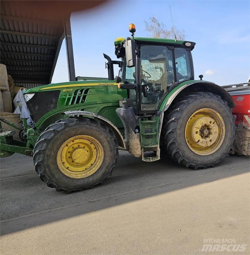 John Deere 6175 R الجرارات