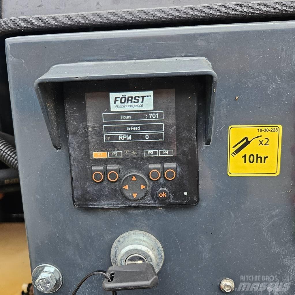 Forst ST 8 D ماكينات تقطيع أخشاب الحراجة