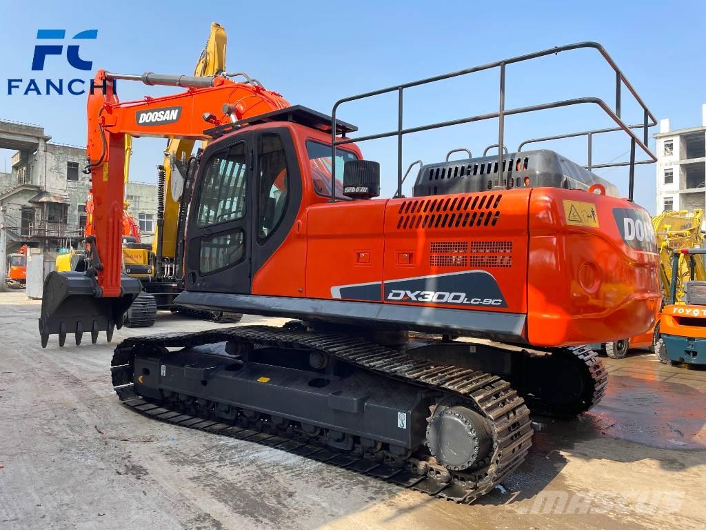 Doosan DX 300LC-9C حفارات زحافة