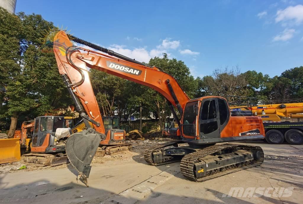 Doosan DX 300 LC حفارات زحافة