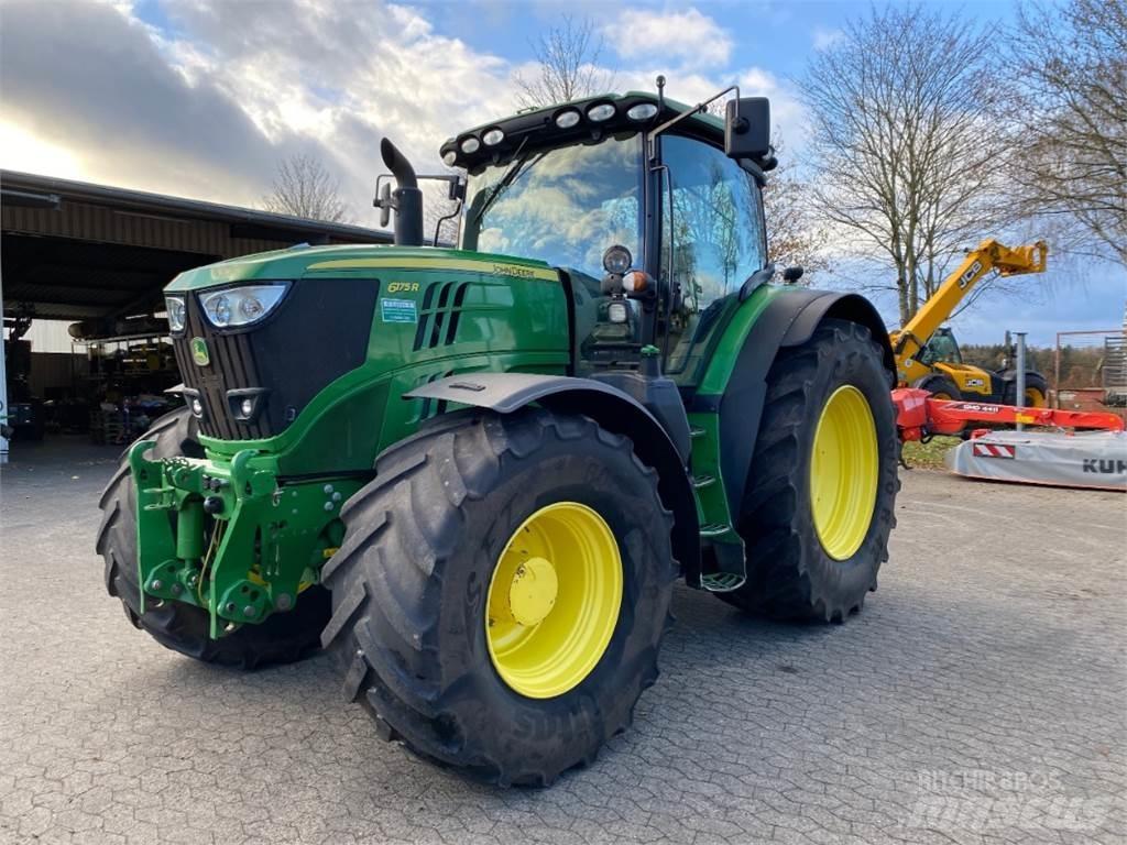 John Deere 6175 R الجرارات