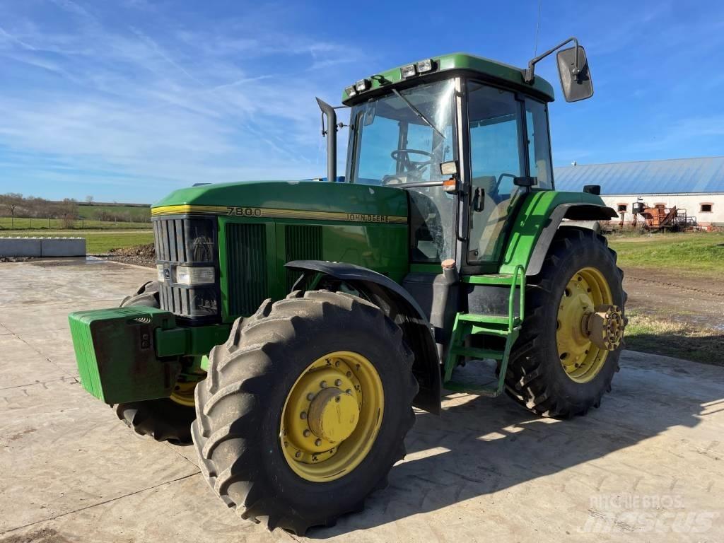 John Deere 7800 الجرارات