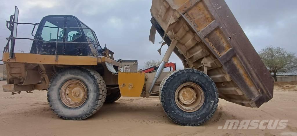 CAT 773 F شاحنات المخلفات الصلبة