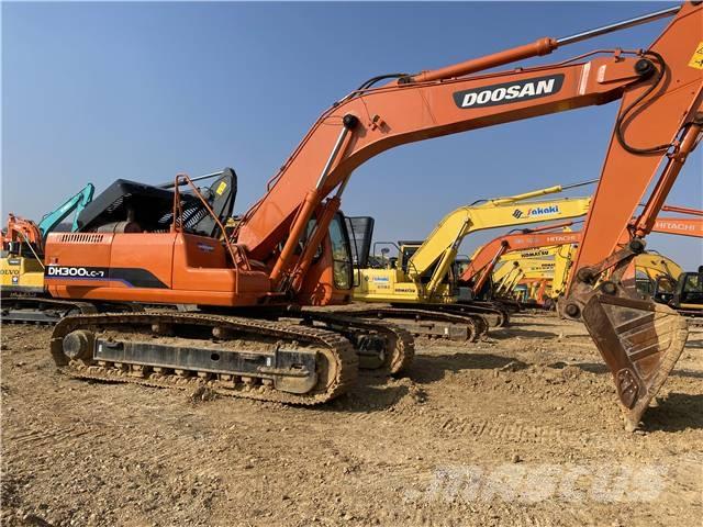 Doosan DH300 حفارات زحافة