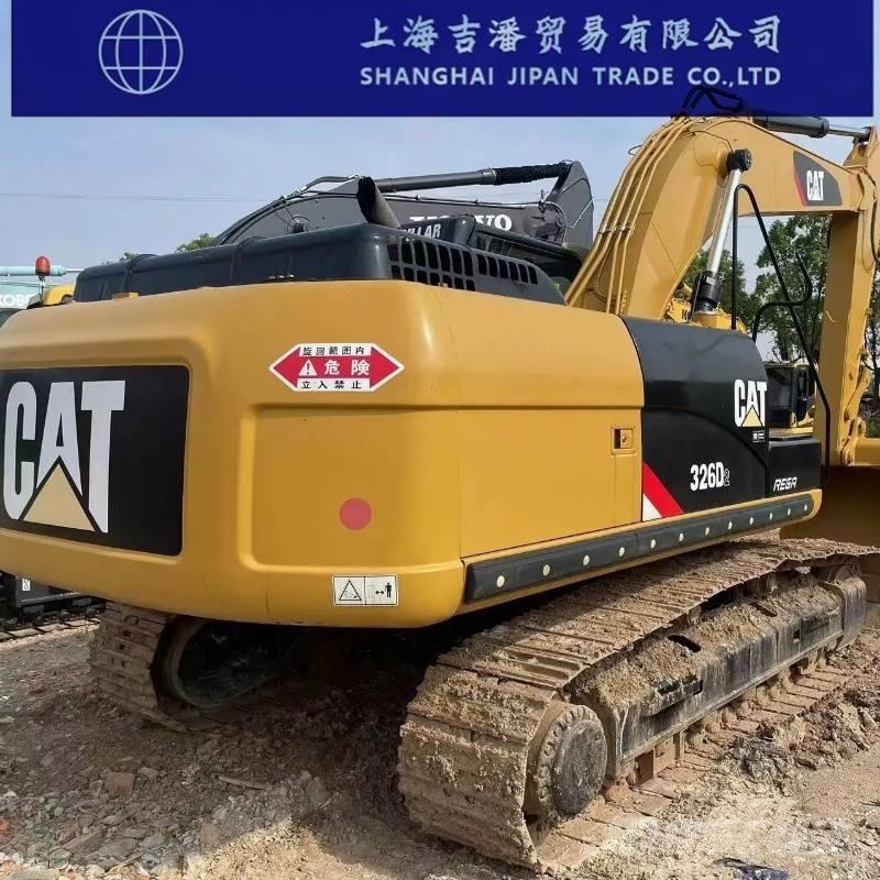 CAT 326 D حفارات زحافة