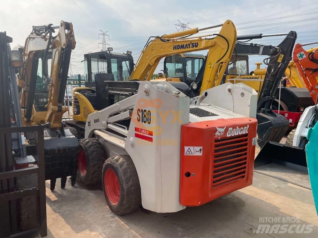 Bobcat S180 لوادر انزلاقية التوجيه