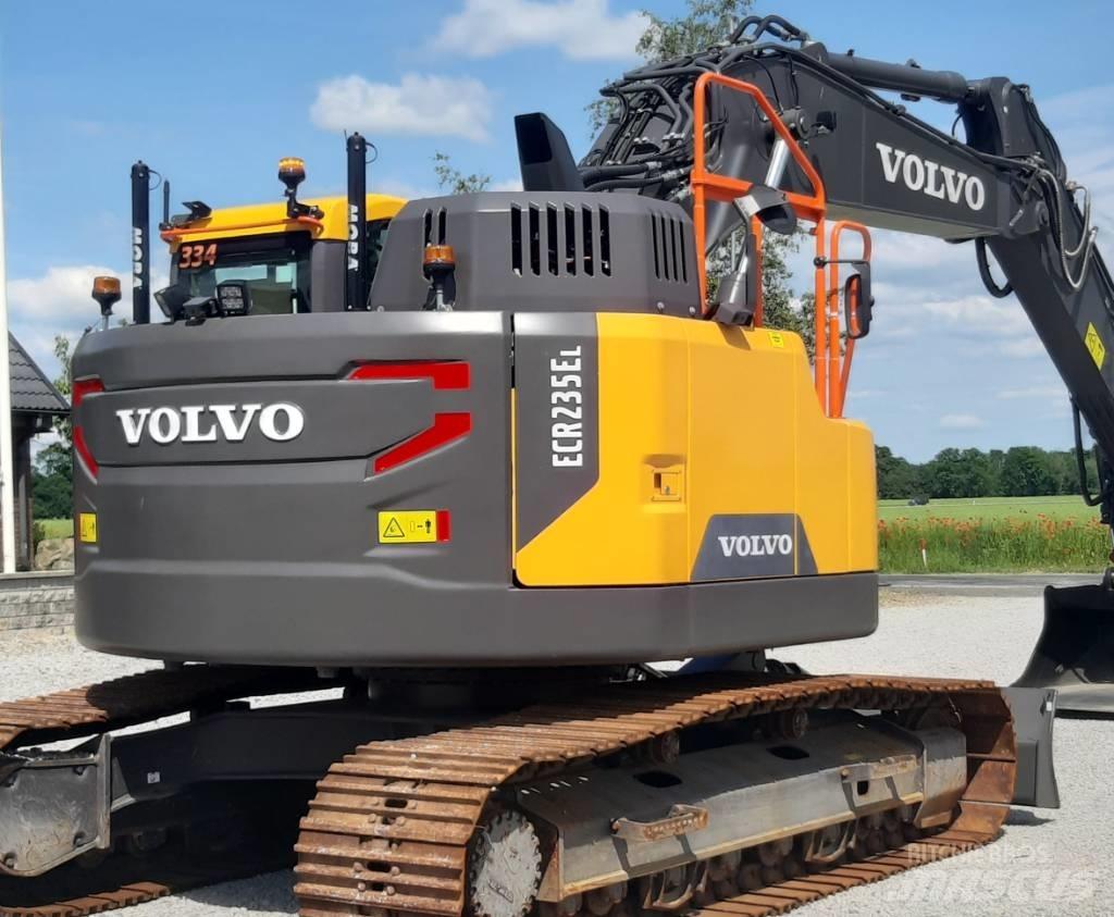 Volvo ECR 235 E حفارات زحافة