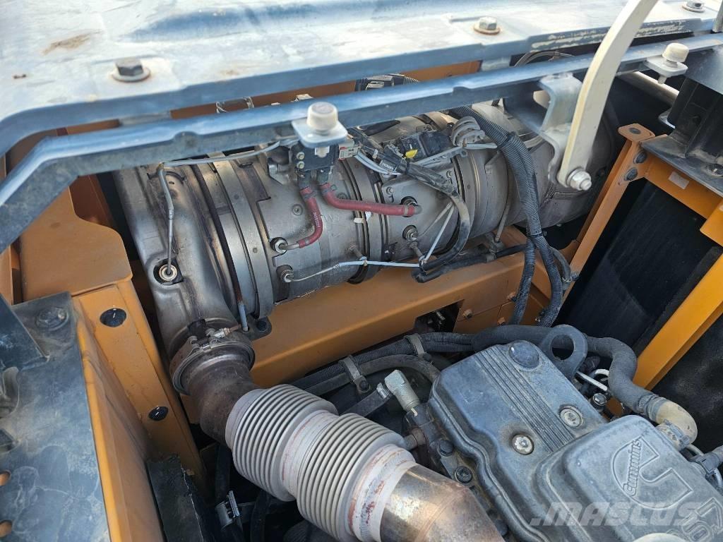 Hyundai HX320A حفارات زحافة