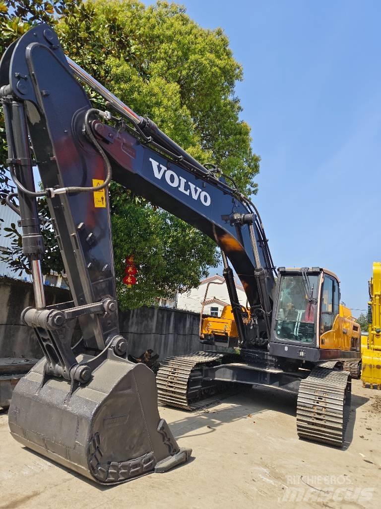 Volvo EC 380 D L حفارات زحافة