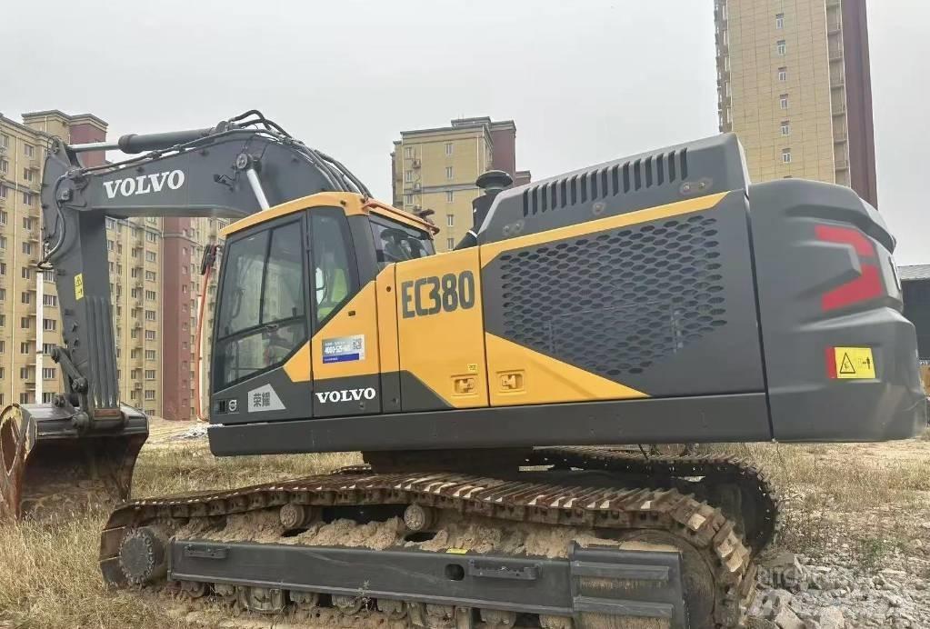Volvo 380 حفارات زحافة