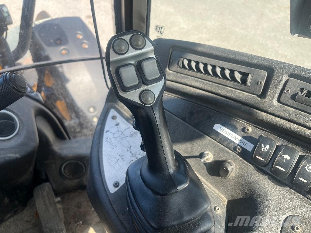 JCB 409 / Myyty, Sold لوادر بعجل