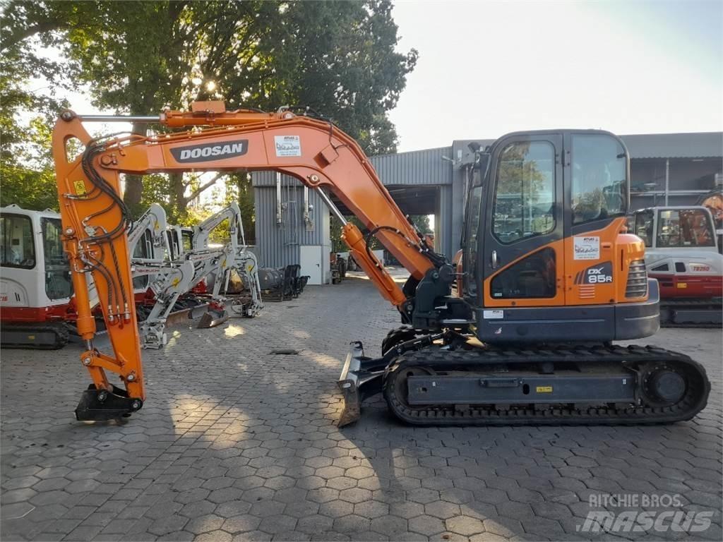 Doosan DX85R-3 حفارات وسط 7 طن - 12 طن