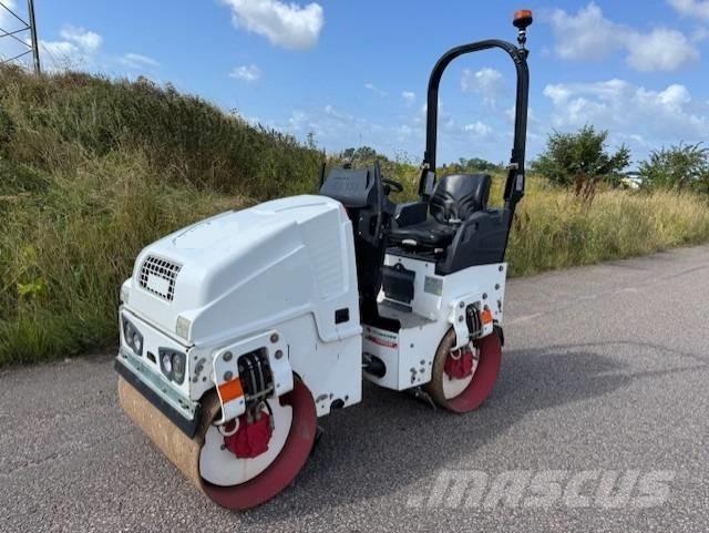 Bomag BW90 AD-5, Vält مداحل ثنائية الاسطوانة