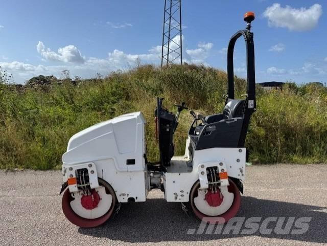 Bomag BW90 AD-5, Vält مداحل ثنائية الاسطوانة