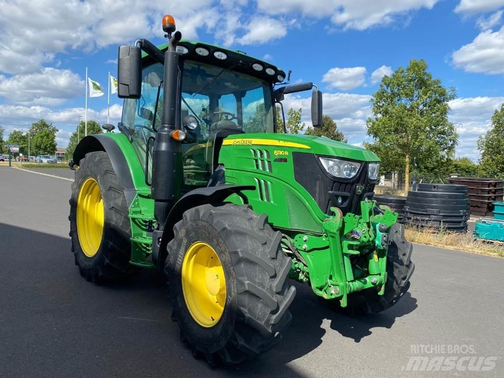 John Deere 6130 R الجرارات