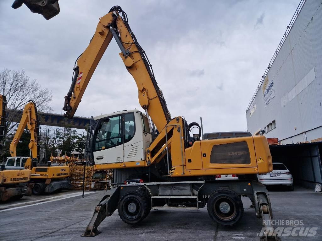 Liebherr LH 30 M مناولات المخلفات / مناولات صناعية