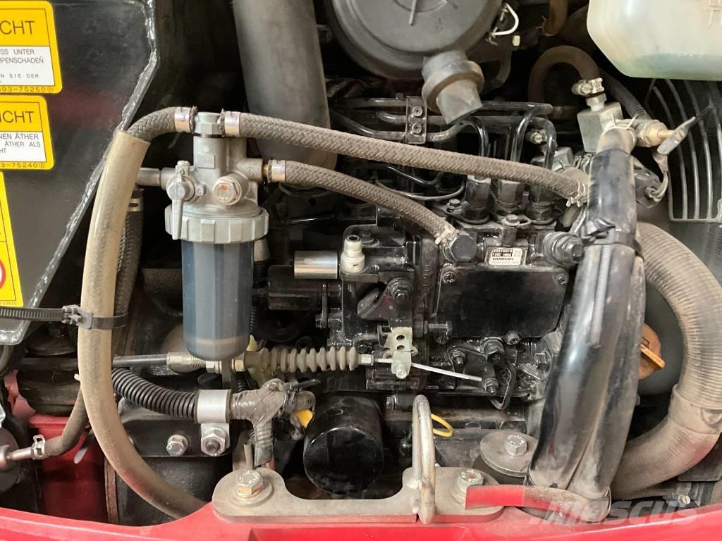 Takeuchi TB 216 حفارات صغيرة أقل من 7 طن (حفارات صغيرة)