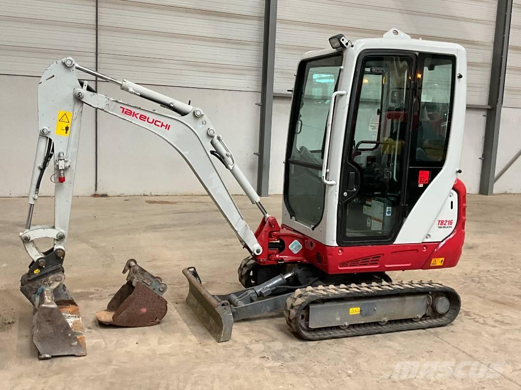 Takeuchi TB 216 حفارات صغيرة أقل من 7 طن (حفارات صغيرة)