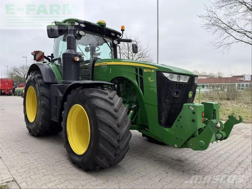 John Deere 8370 r الجرارات