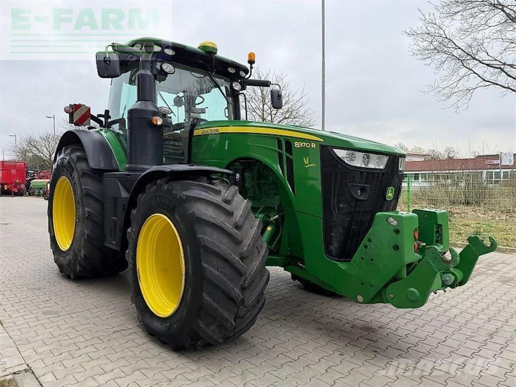 John Deere 8370 r الجرارات
