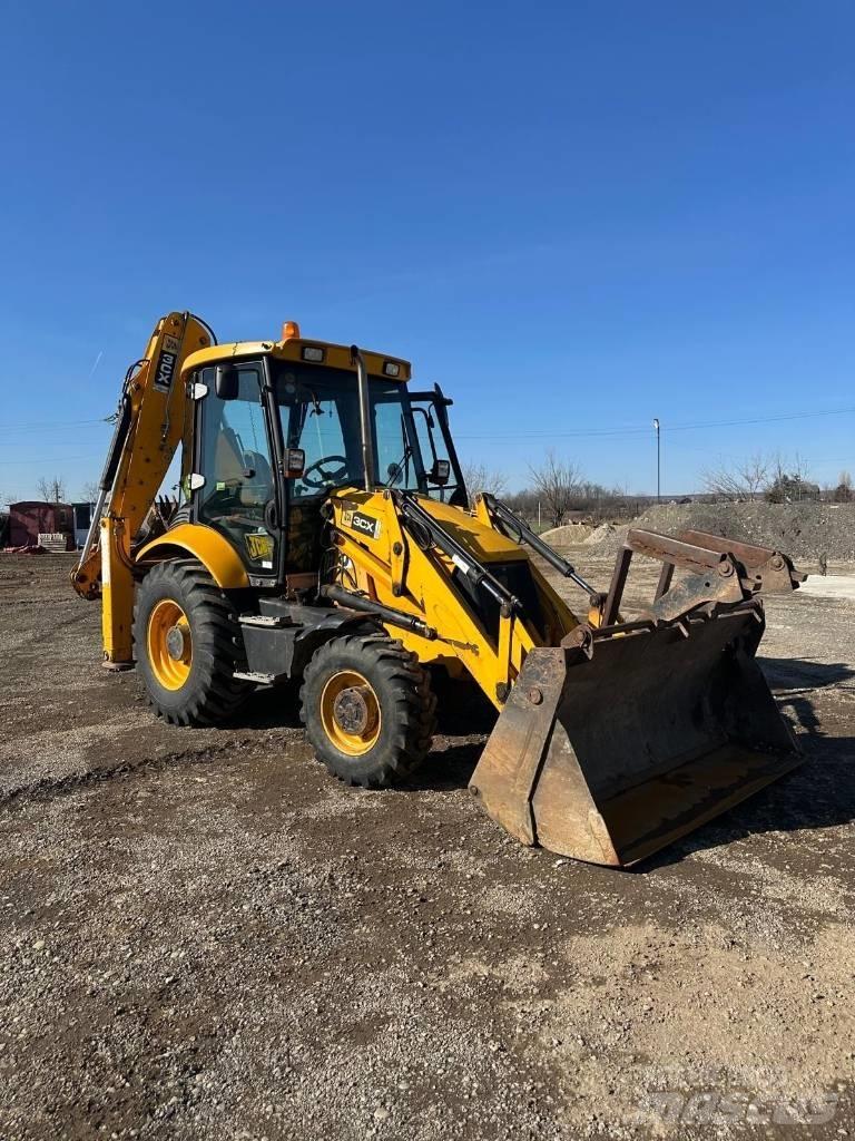JCB 3 CX لوادر ذات جرافات عكسية