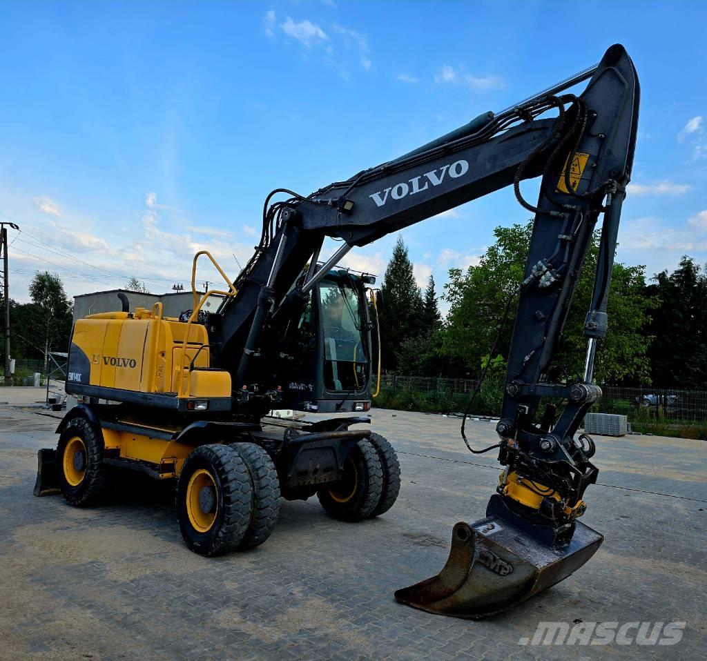 Volvo EW 140 C حفارات بعجل