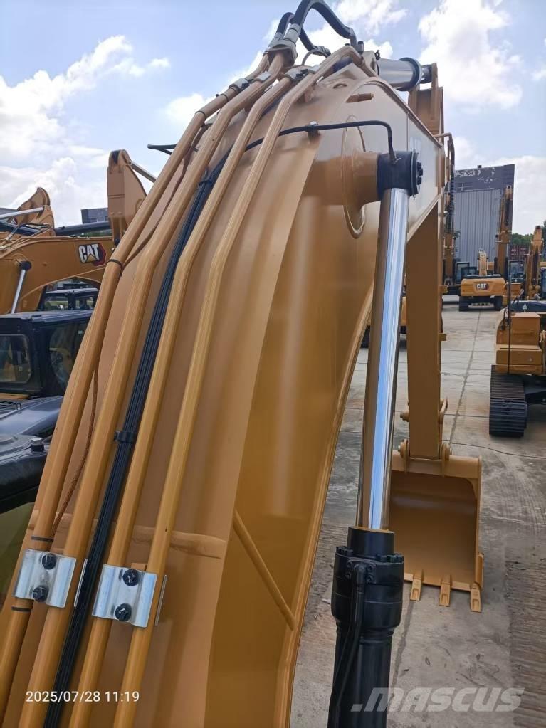 CAT 320 GC حفارات زحافة