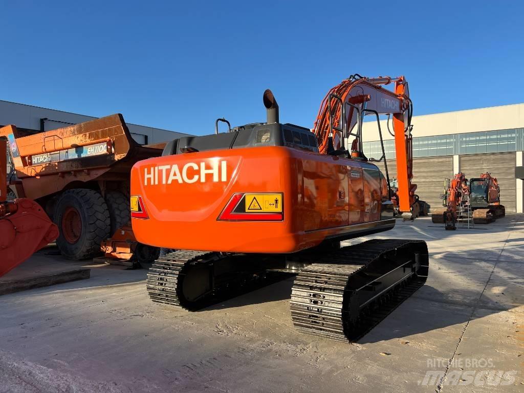 Hitachi ZX 210 LC-7 حفارات زحافة