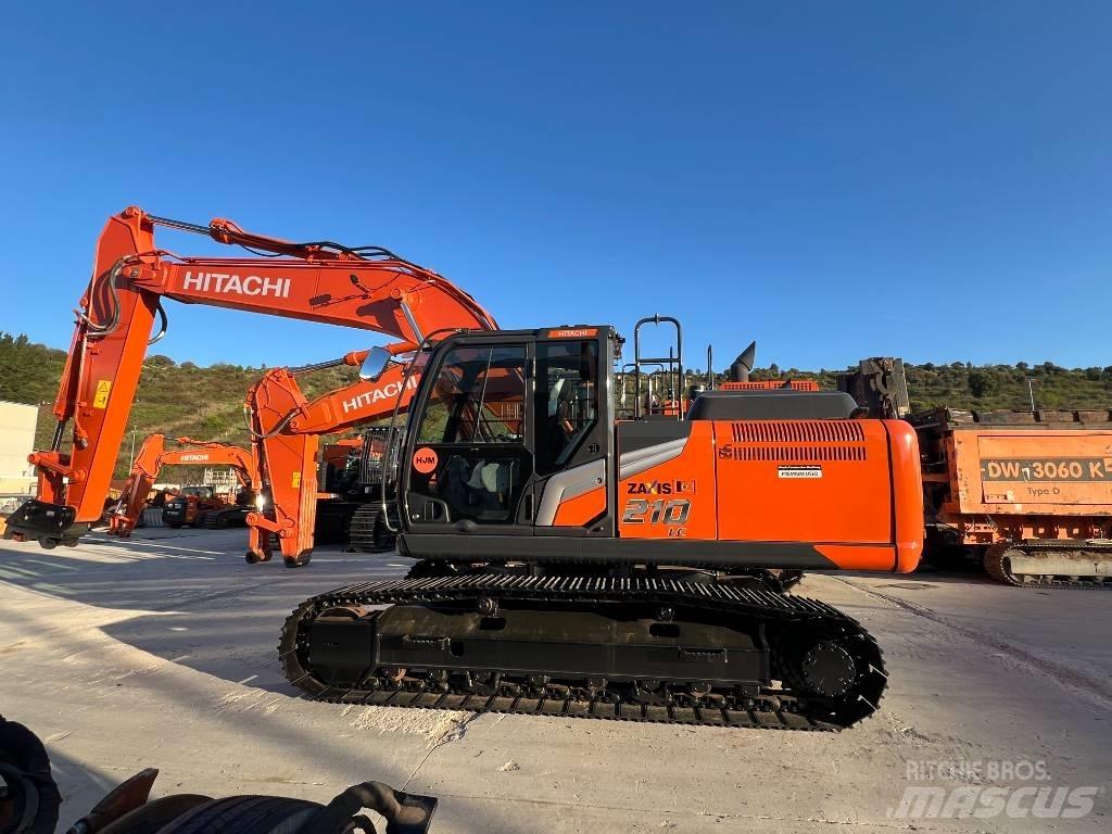 Hitachi ZX 210 LC-7 حفارات زحافة