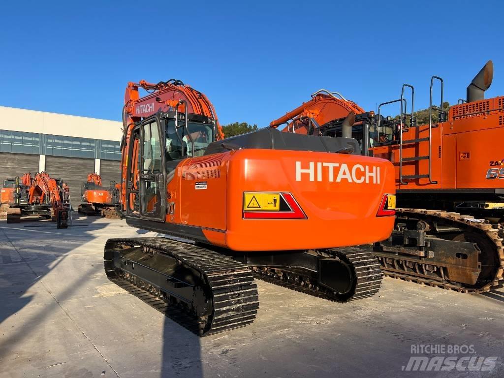 Hitachi ZX 210 LC-7 حفارات زحافة