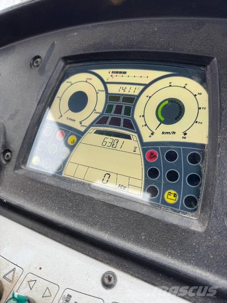 Bomag BW 174 A P مداحل ثنائية الاسطوانة