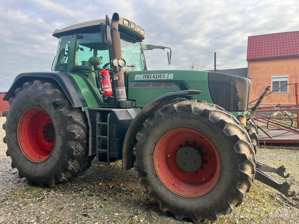 Fendt 924 Favorit الجرارات