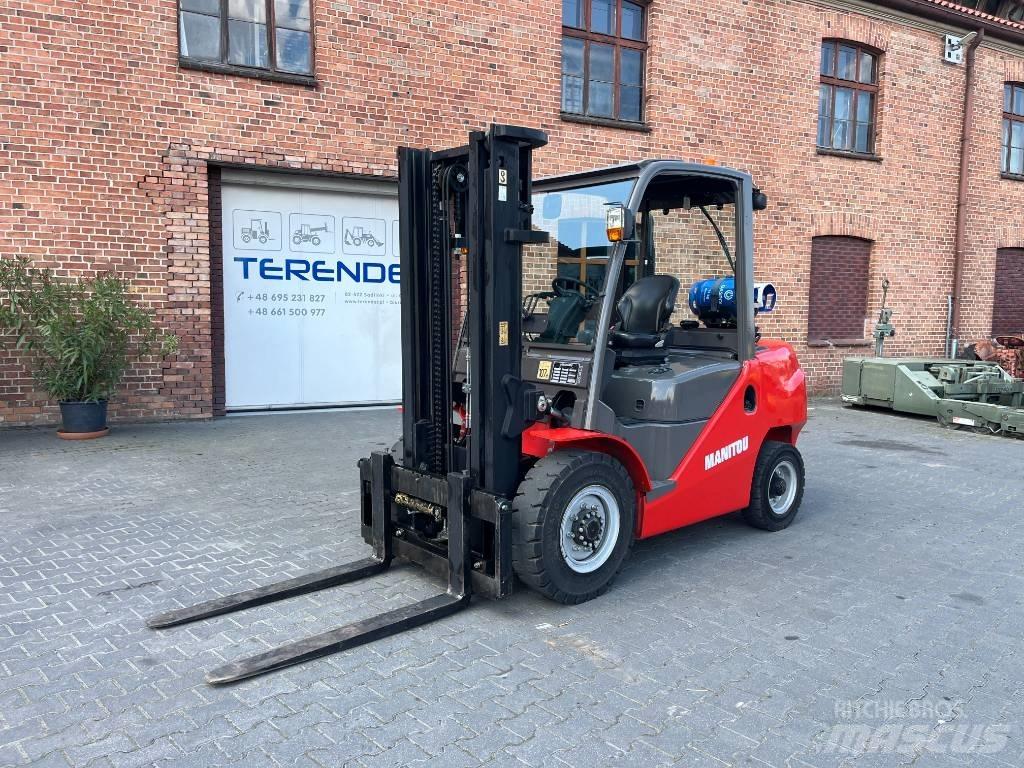 Manitou MI 40 G شاحنات LPG