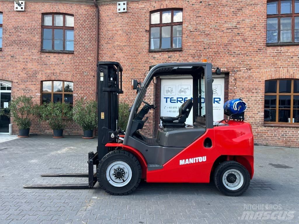 Manitou MI 40 G شاحنات LPG