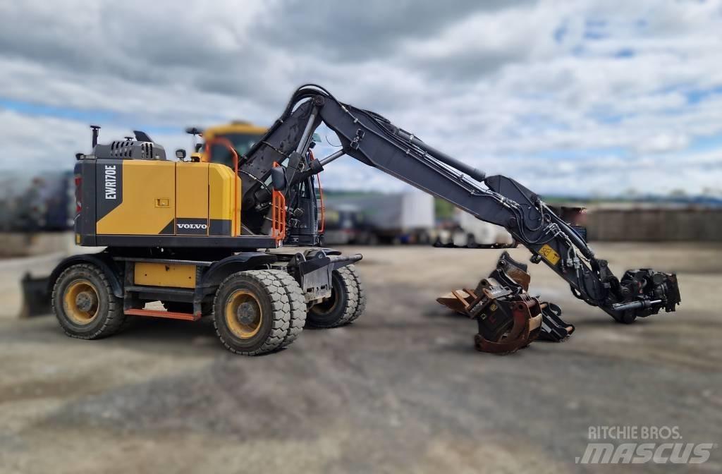 Volvo EWR 170 E حفارات بعجل