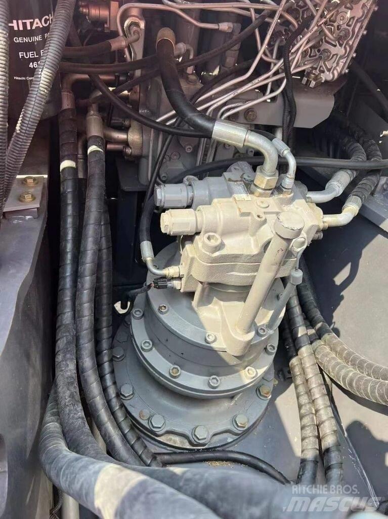 Hitachi ZX 200 حفارات زحافة