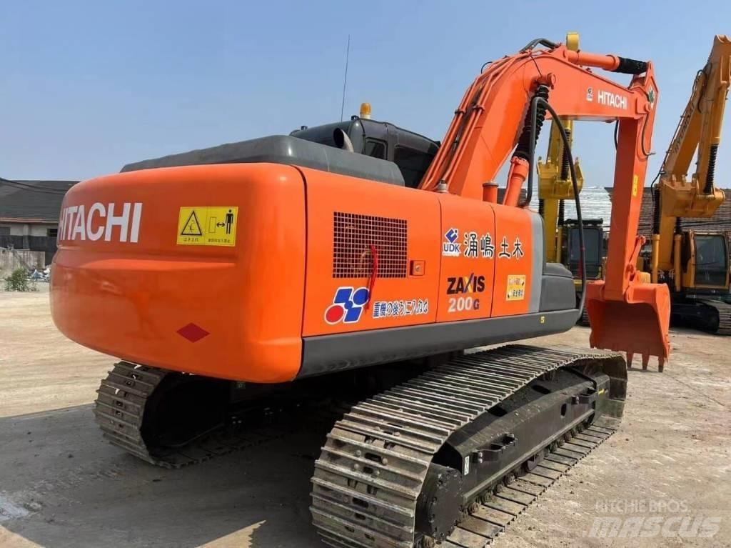 Hitachi ZX 200 حفارات زحافة