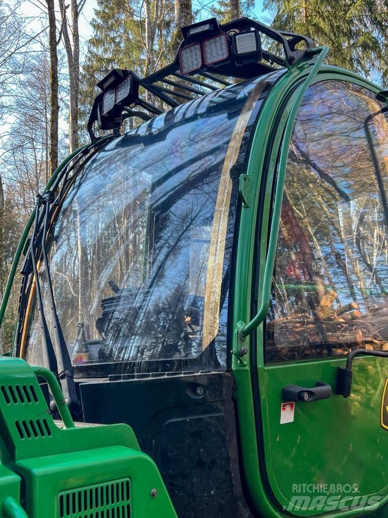 John Deere 1210 E شاحنات