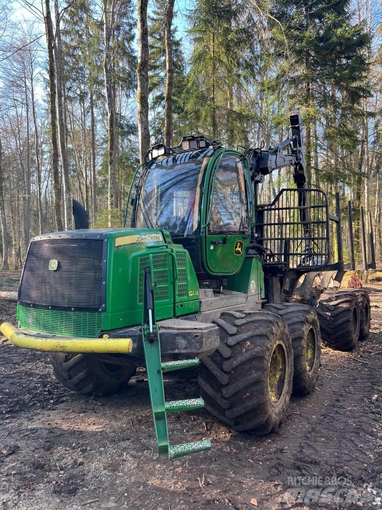 John Deere 1210 E شاحنات