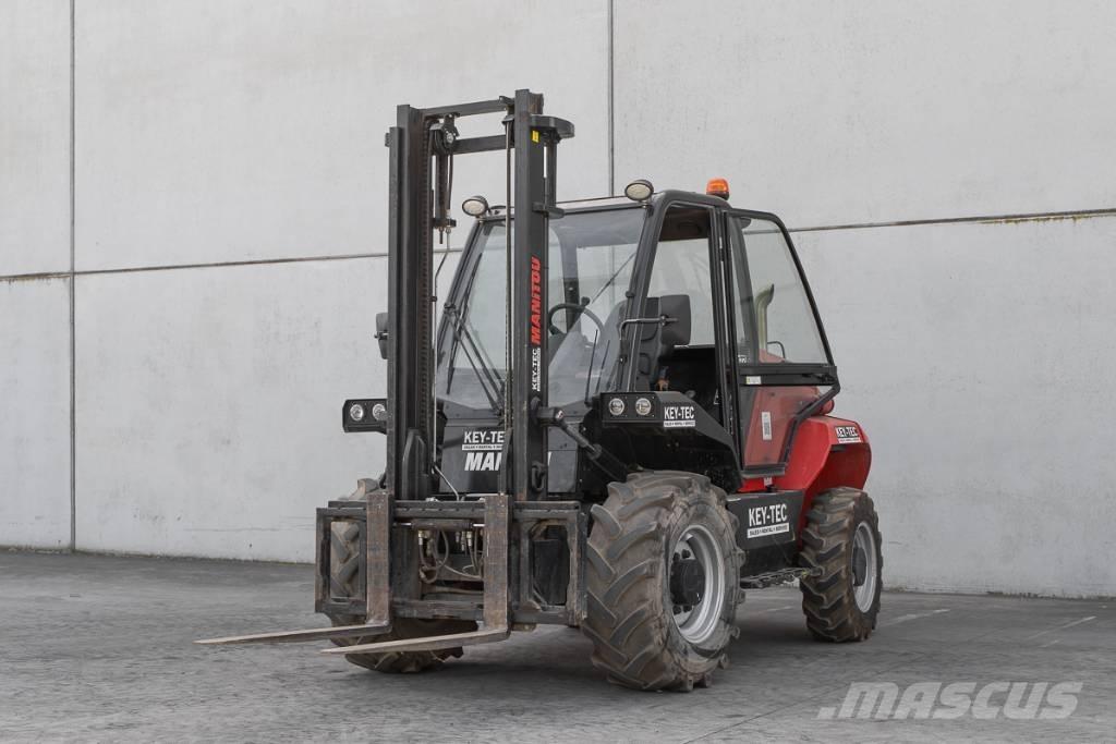 Manitou M 30-4 شاحنات الديزل