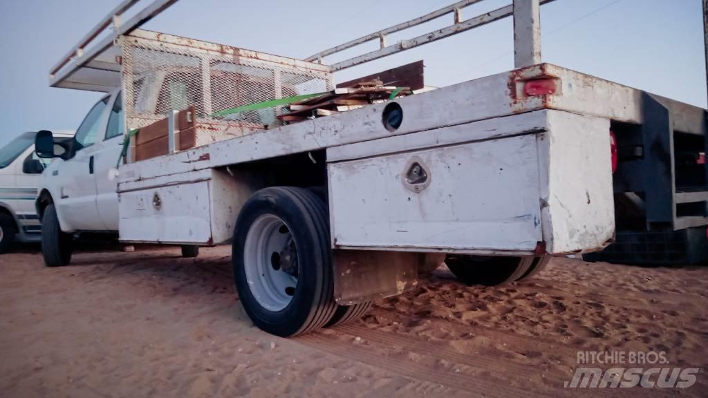 Ford F 550 XL SD شاحنات مسطحة/مفصلية الجوانب