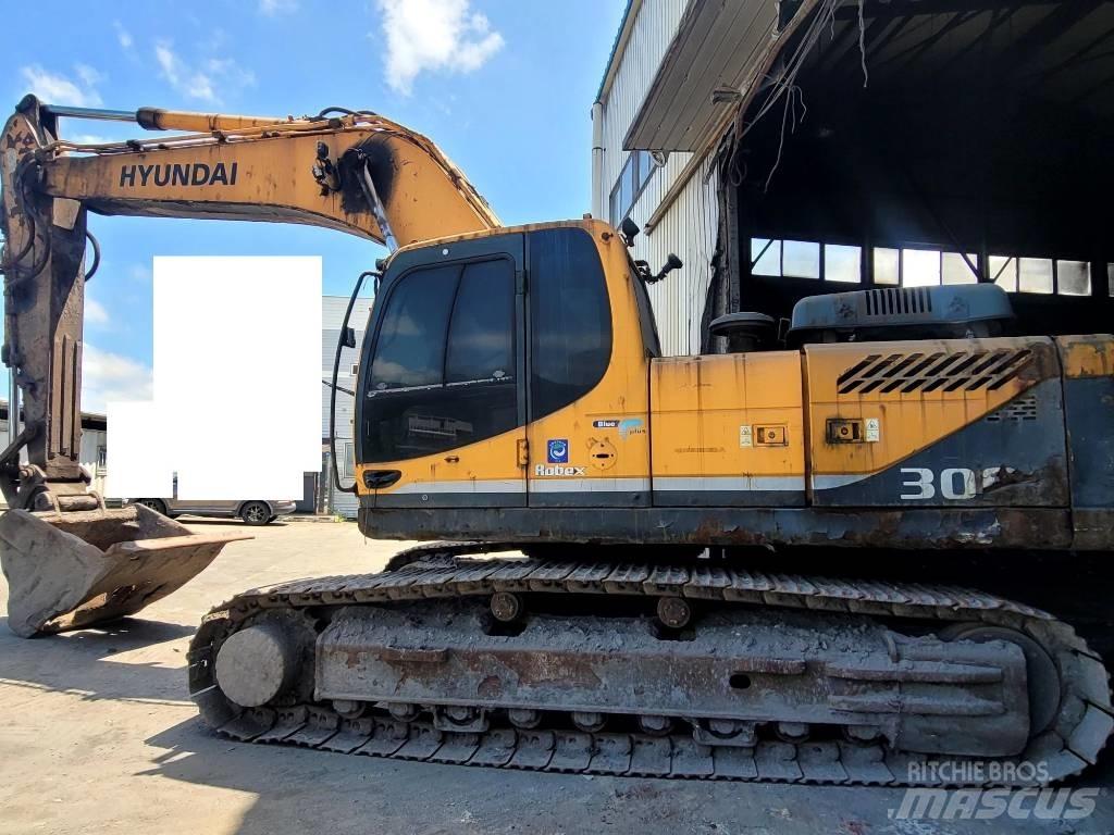 Hyundai Robex 300 LC حفارات زحافة