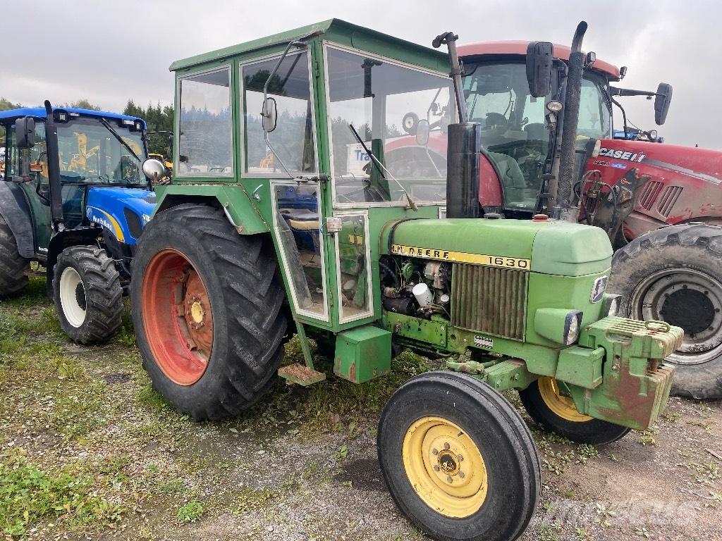 John Deere 1630 الجرارات