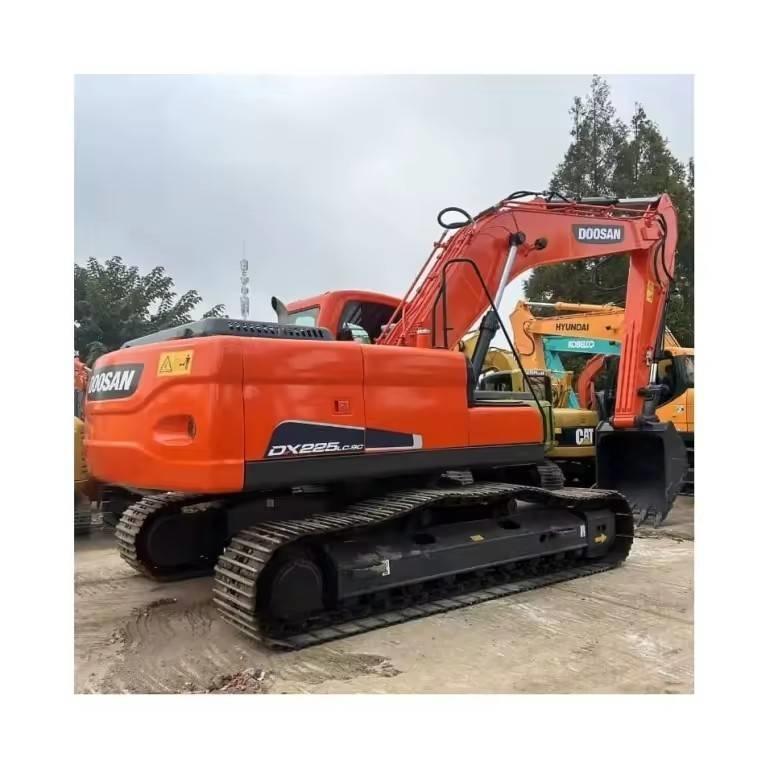 Doosan DX 225 LC-9C حفارات زحافة
