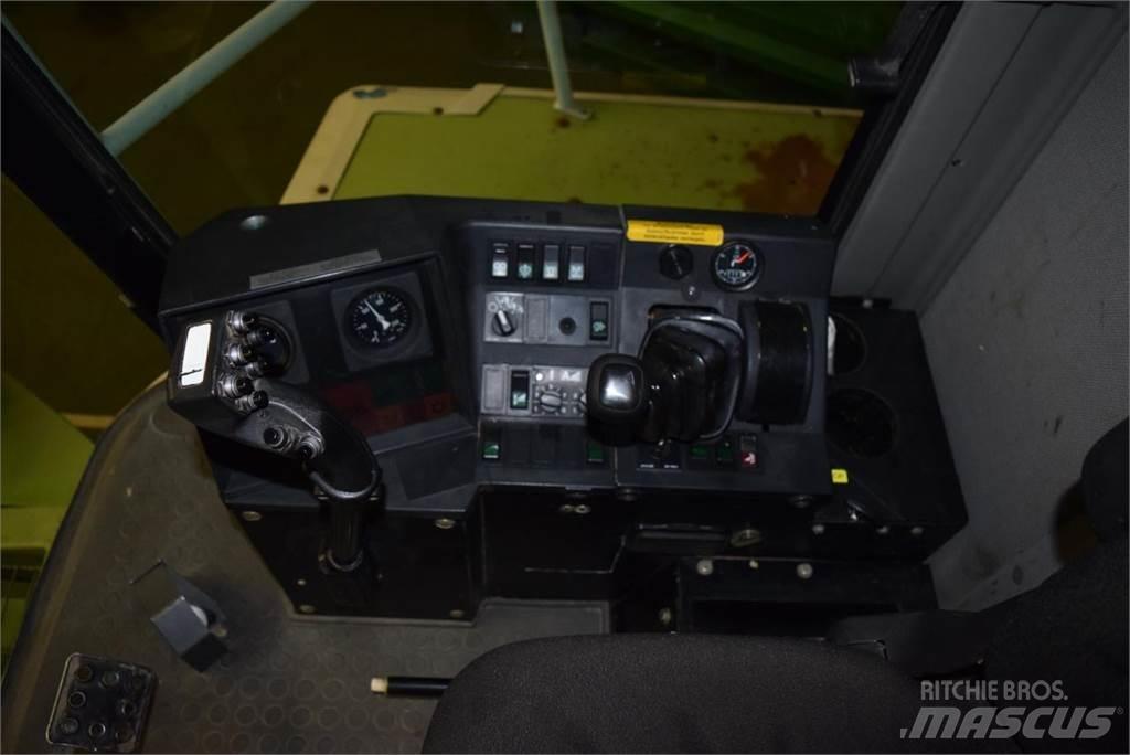 CLAAS Jaguar 820 علافات ذاتية الدفع
