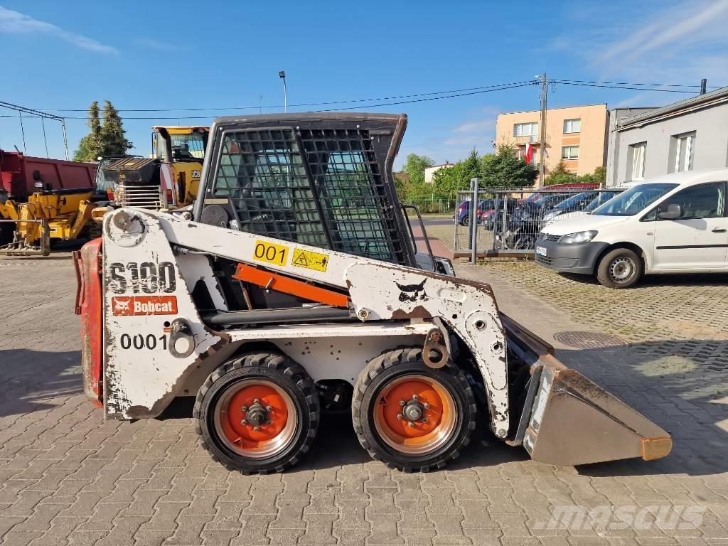 Bobcat S 100 لوادر صغيرة